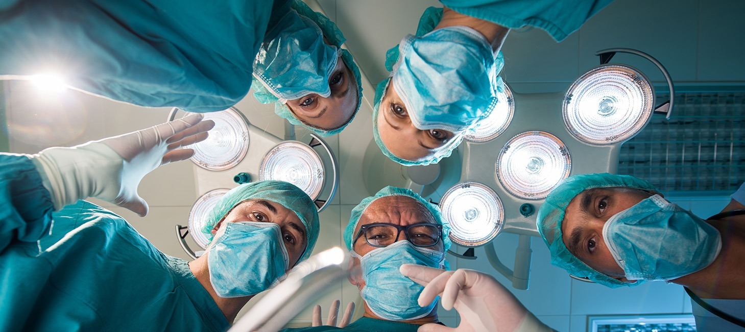surgeons focusing